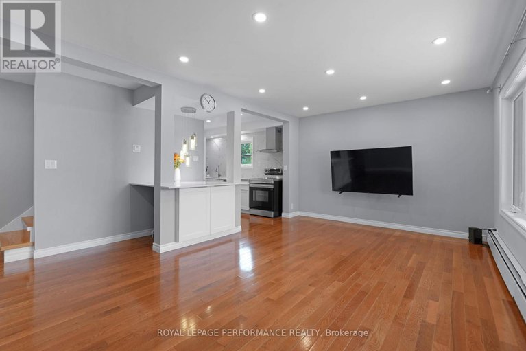 28555292/10-argue-drive/borden-farmstewart-farmcarleton-heightsparkwood-hills/ottawa/ontario/K2E6S1_6