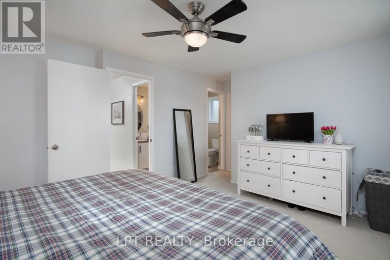 29600481/7-fable-street/pheasant-run/ottawa/ontario/K2J2C9_21