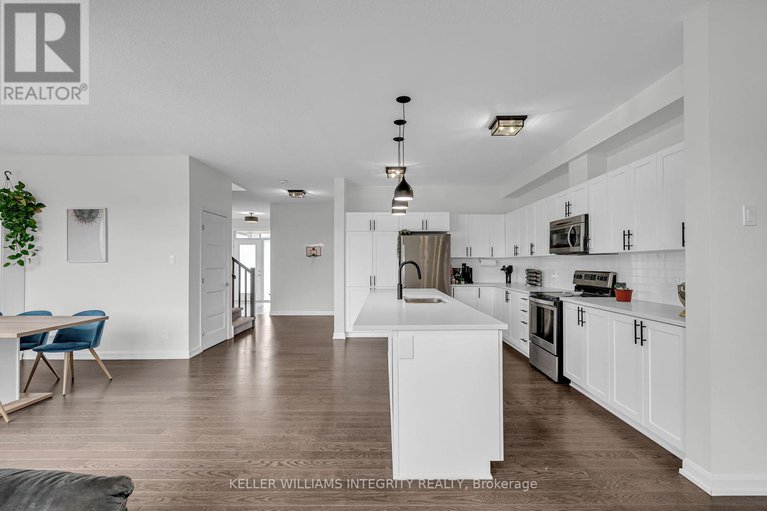 28230053/176-onyx-crescent/town-of-rockland/clarence-rockland/ontario/K4K1P6_7