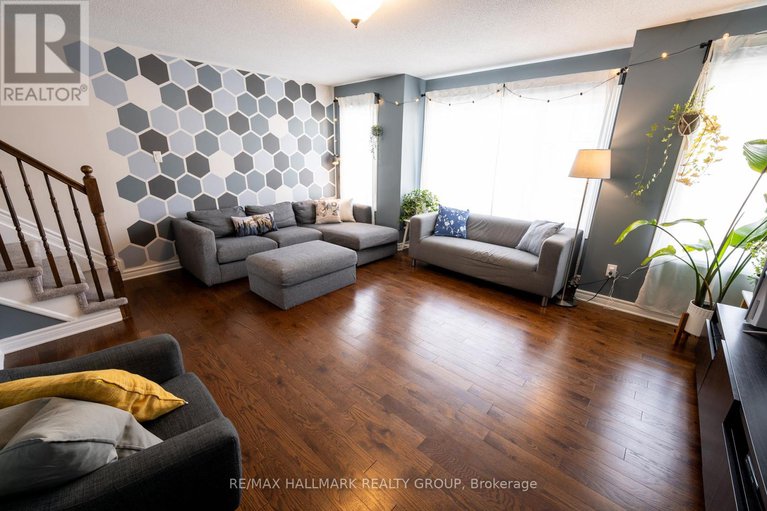 28835804/106-gelderland-private/emerald-meadowstrailwest/ottawa/ontario/K2V0H8_17