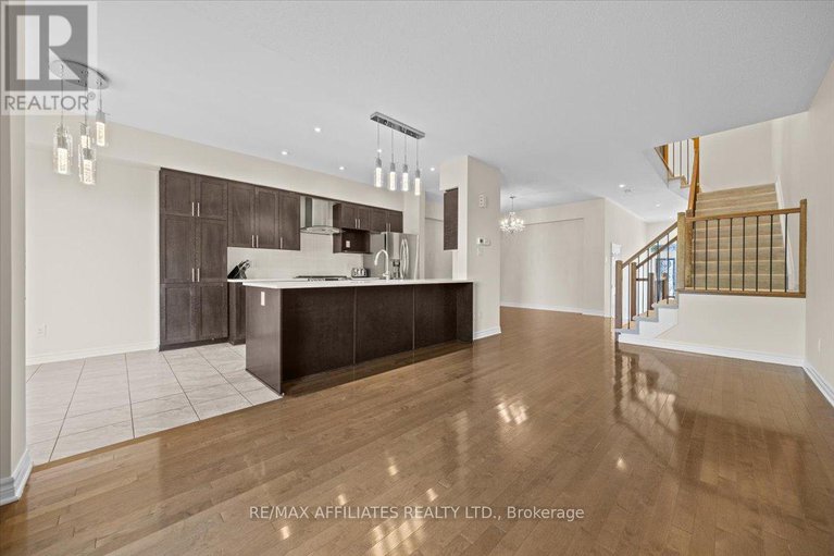 28911964/342-melodie-street/mer-bleuebradley-estatesanderson-park/ottawa/ontario/K1W0H9_14