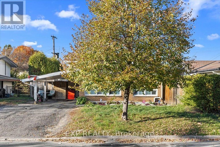 29470733/2670-stone-crescent-n/redwood-park/ottawa/ontario/K2H6Z1_13