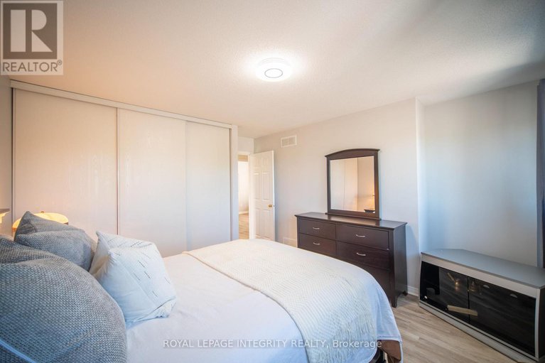 28813806/632-valin-street/fallingbrookgardenway-south/ottawa/ontario/K4A3S9_26