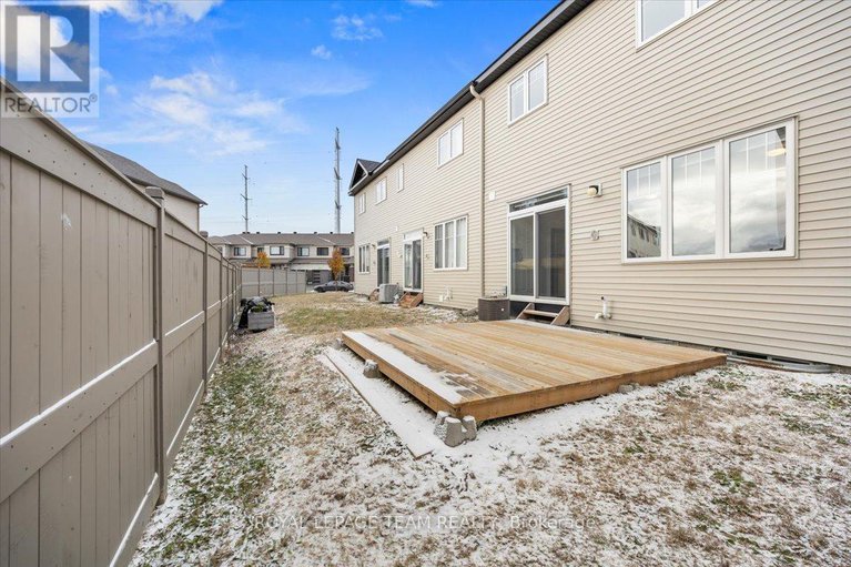 29144030/2123-winsome-terrace/fallingbrookgardenway-south/ottawa/ontario/K4A5N1_32