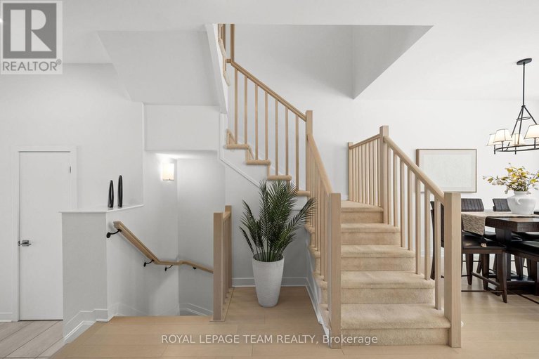 29423906/222-trumpeter-grove/riverside-southgloucester-glen/ottawa/ontario/K4M0N7_12