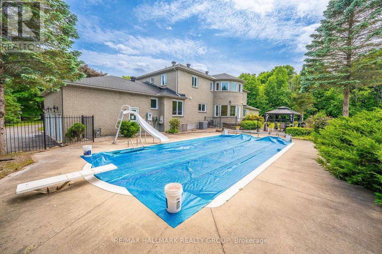 29141811/5749-knights-drive/manotick-east-to-manotick-station/ottawa/ontario/K4M1K2_46