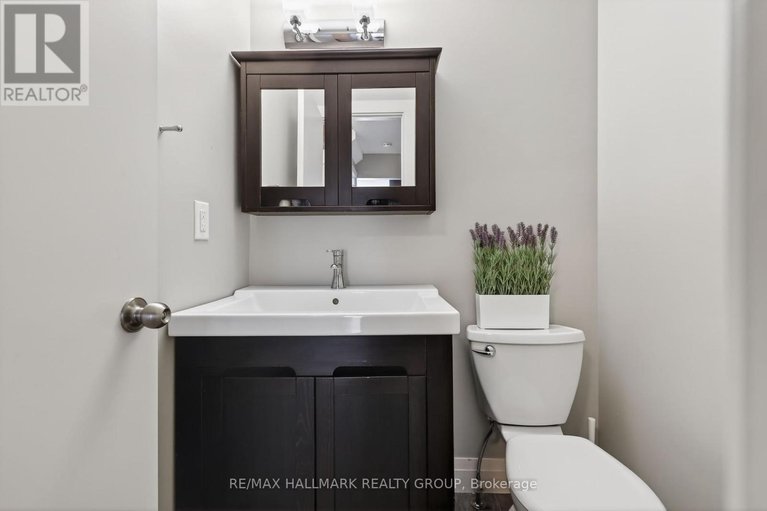 29649861/79-dossetter-way/hunt-club-park/ottawa/ontario/K1G4S7_14