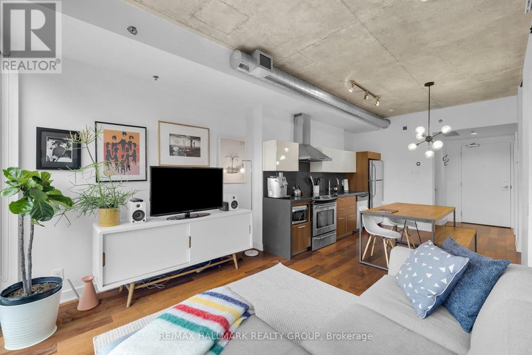 28932807/638-340-mcleod-street/ottawa-centre/ottawa/ontario/K2P1A4_16