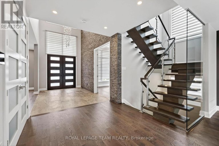 29651799/1670-ortona-avenue/carleton-heights/ottawa/ontario/K2C1W7_5