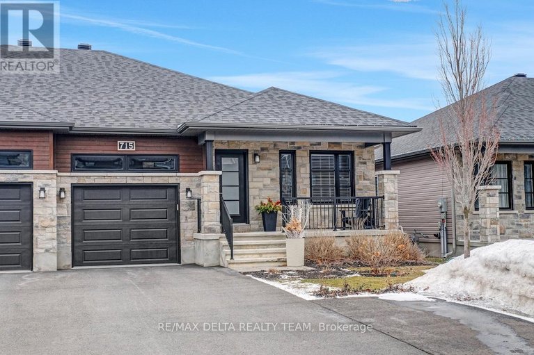 29474094/715-azure-street/village-of-russell/russell/ontario/K4R0E5_2