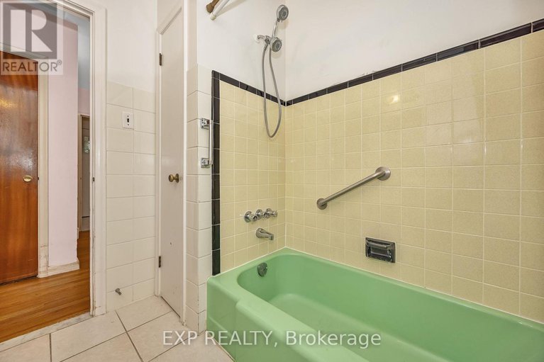 29071775/2393-sheldon-avenue/queensway-terrace-southridgeview/ottawa/ontario/K2C1K4_26