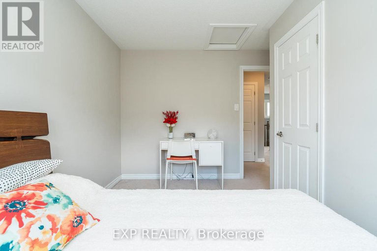 28853470/25-solaris-drive/emerald-meadowstrailwest/ottawa/ontario/K2M0L6_27