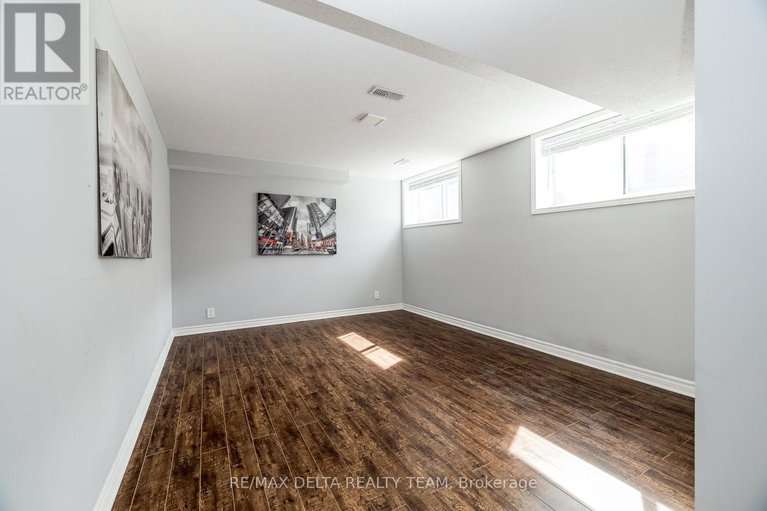 28750818/218-enclave-walk/mer-bleuebradley-estatesanderson-park/ottawa/ontario/K1W0J4_22
