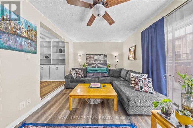 29462767/1137-chimney-hill-way/beacon-hill-south/ottawa/ontario/K1J8Z7_17