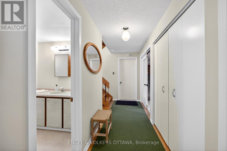 29323423/34-wallford-way/city-viewskylinefisher-heightsparkwood-hills/ottawa/ontario/K2E6B6_35