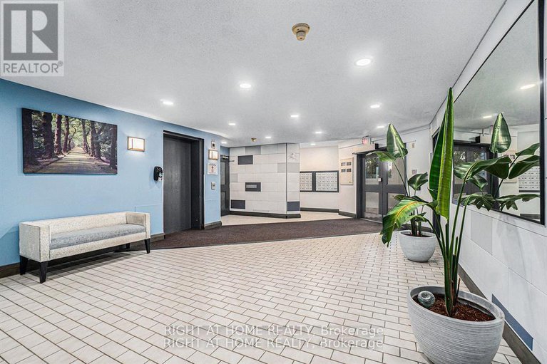 29212793/107-318-lorry-greenberg-drive/hunt-club-parkgreenboro/ottawa/ontario/K1T2R5_2