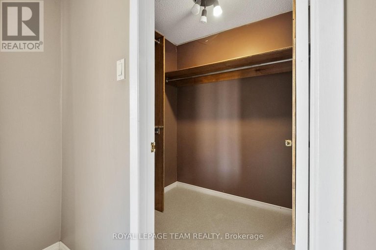 29658569/43-3205-uplands-drive-ne/hunt-club/ottawa/ontario/K1V9T3_26