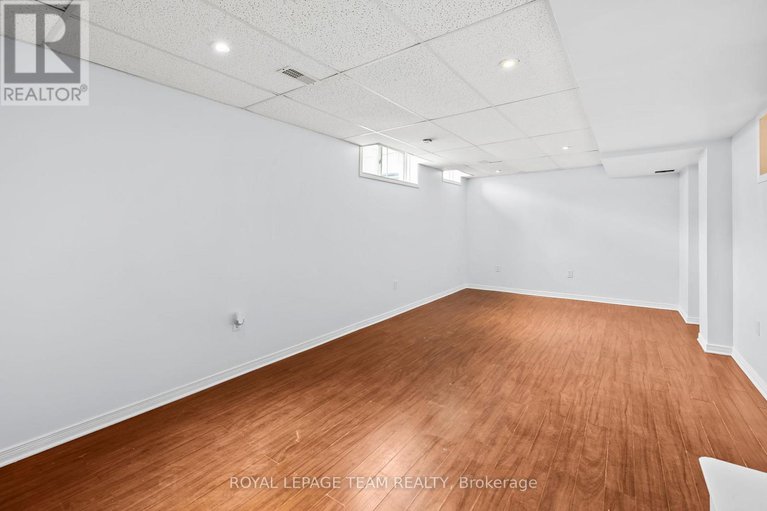 29041198/381-moffatt-pond-court/cedargrovefraserdale/ottawa/ontario/K2J0C9_27