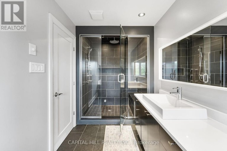 28598588/71-eleanor-drive/city-viewskylinefisher-heightsparkwood-hills/ottawa/ontario/K2E6A1_39