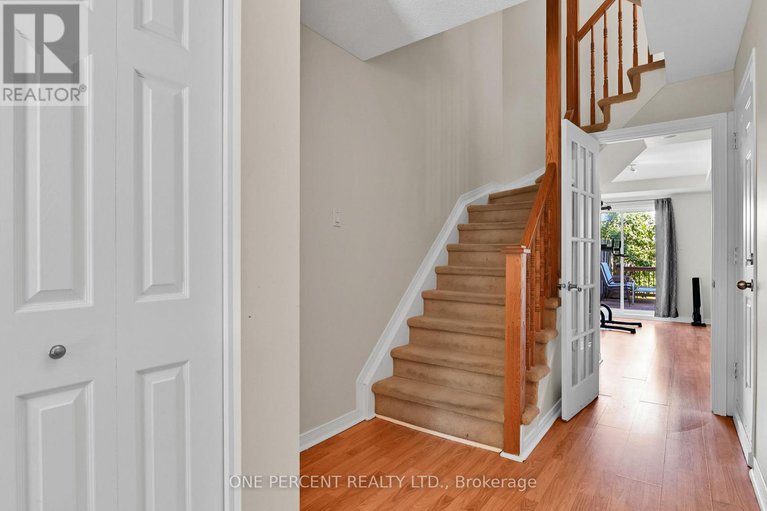 28463418/2572-alanis-private/emerald-woodssawmill-creek/ottawa/ontario/K1T4A1_5