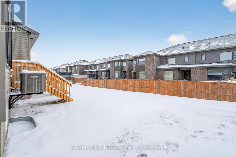 29267393/445-haresfield-court/riverside-southgloucester-glen/ottawa/ontario/K4M0B6_40