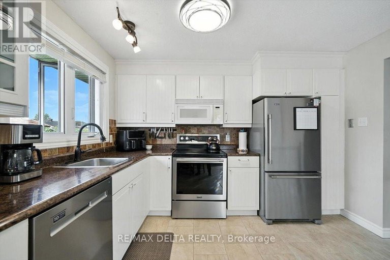 28749415/444-gilles-street/town-of-rockland/clarence-rockland/ontario/K4K1H4_10