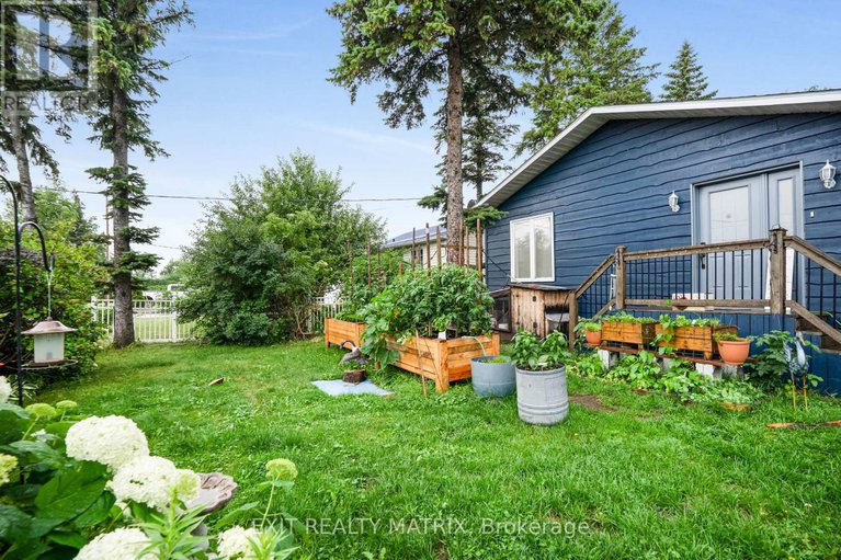 28576017/922-lalonde-road/lorignal/champlain/ontario/K0B1K0_6