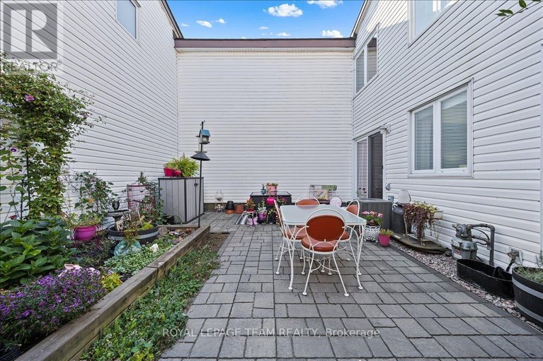 29582797/221-3310-southgate-road/south-keys/ottawa/ontario/K1V8X4_33