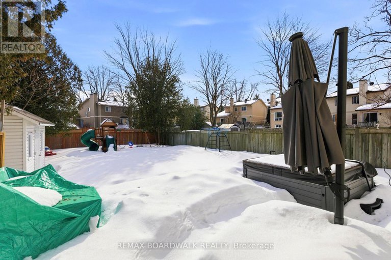 29434005/49-liston-crescent/katimavik/ottawa/ontario/K2L2W3_35