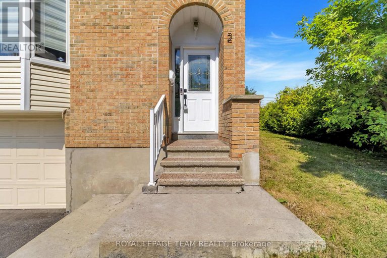 28858283/2-brookhaven-court/leslie-park/ottawa/ontario/K2H9E3_3