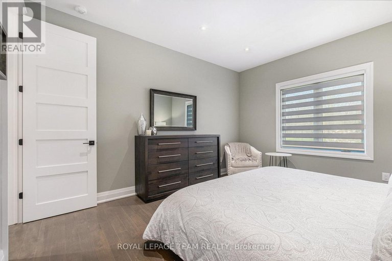 29059009/212-cabrelle-place/manotick-village-manotick-estates/ottawa/ontario/K4M0A9_25