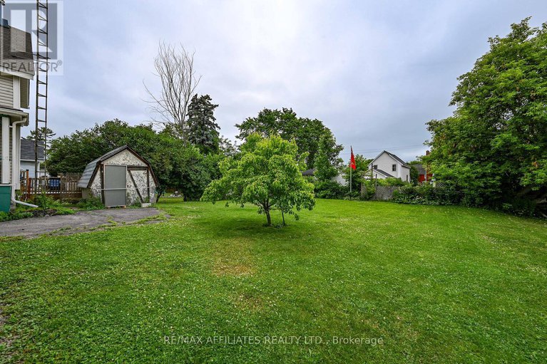 28498244/11-merrick-street/smiths-falls/smiths-falls/ontario/K7A4R2_39