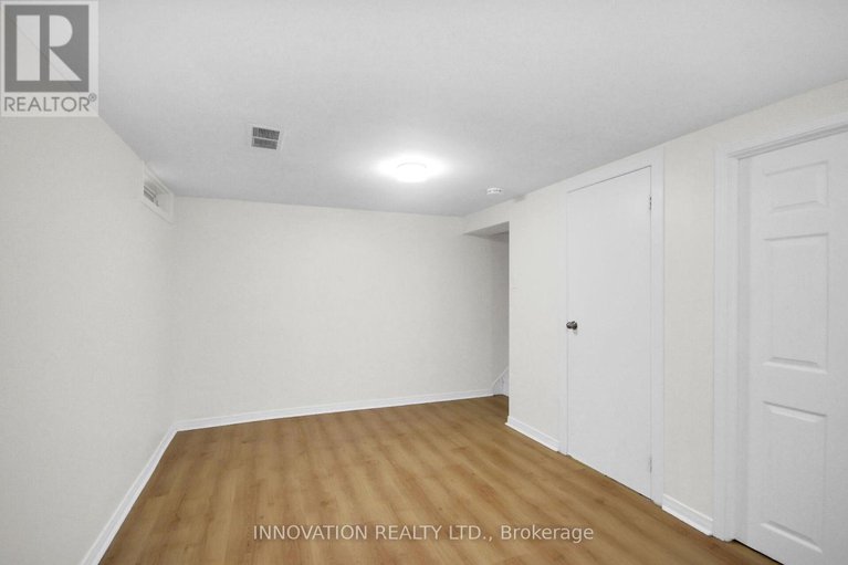 28915689/26-corley-private/heron-gateindustrial-park/ottawa/ontario/K1V8T7_30