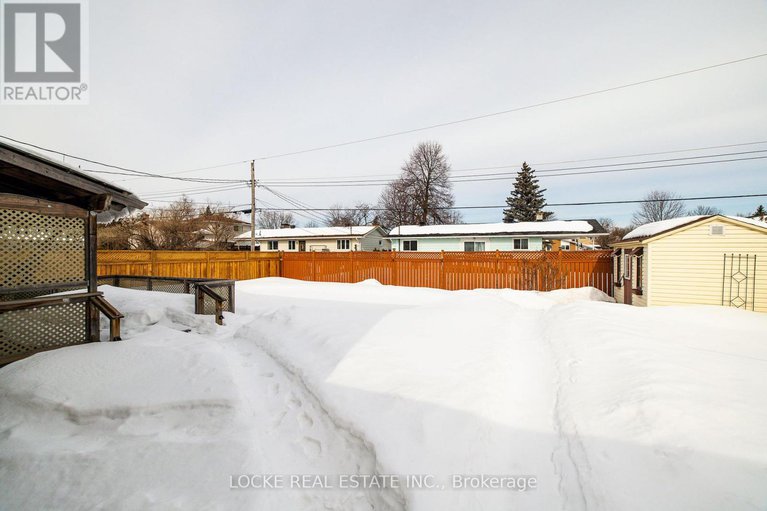 29431769/279-hoylake-crescent/bilberry-creekqueenswood-heights/ottawa/ontario/K1E1M1_36