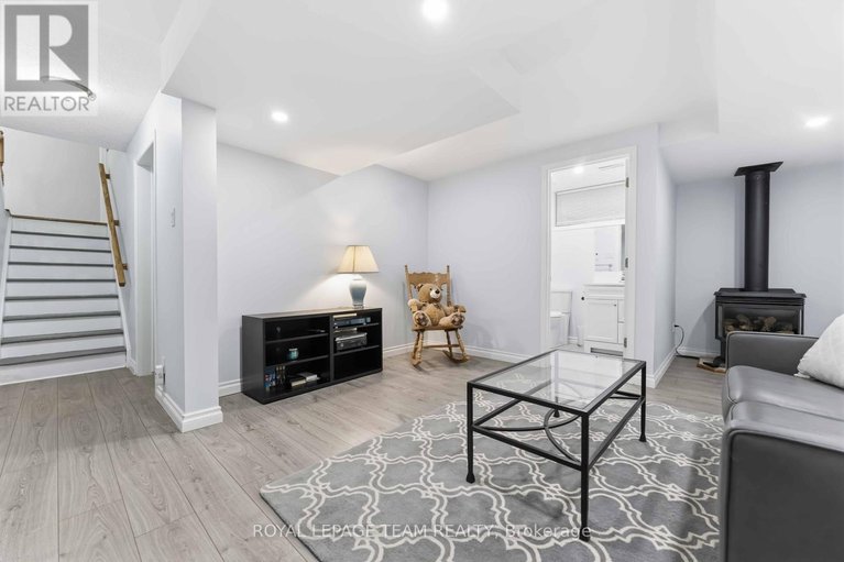 29639802/19-hackett-street/hunt-club-woods/ottawa/ontario/K1V0P9_36