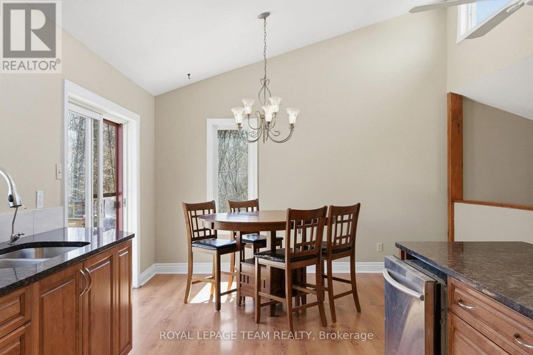 29687996/2870-old-maple-lane/dunrobin-shores/ottawa/ontario/K0A1T0_23