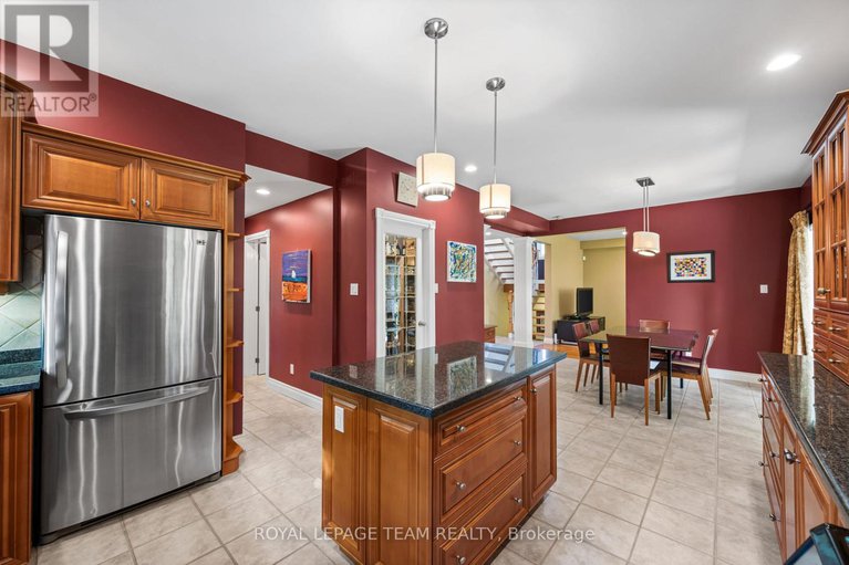 28906367/1601-apeldoorn-avenue/carleton-heights/ottawa/ontario/K2C1V4_14