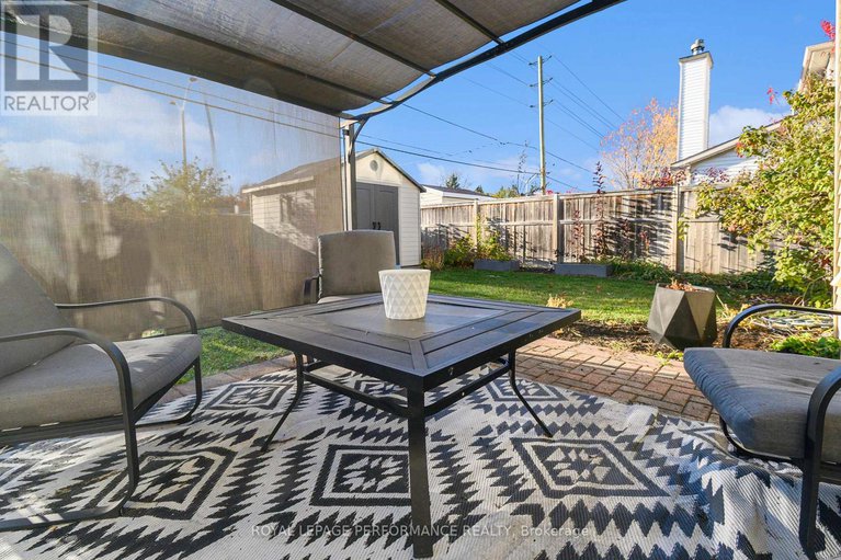 29045618/470-rougemount-crescent/fallingbrookgardenway-south/ottawa/ontario/K4A2Z2_29