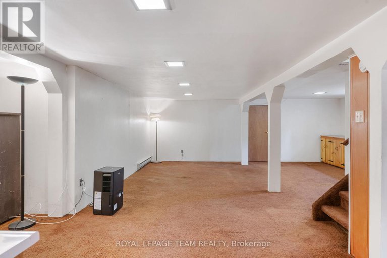 28567961/873-dunlevie-avenue/mckellar-heightsglabar-park/ottawa/ontario/K2A2Z3_16
