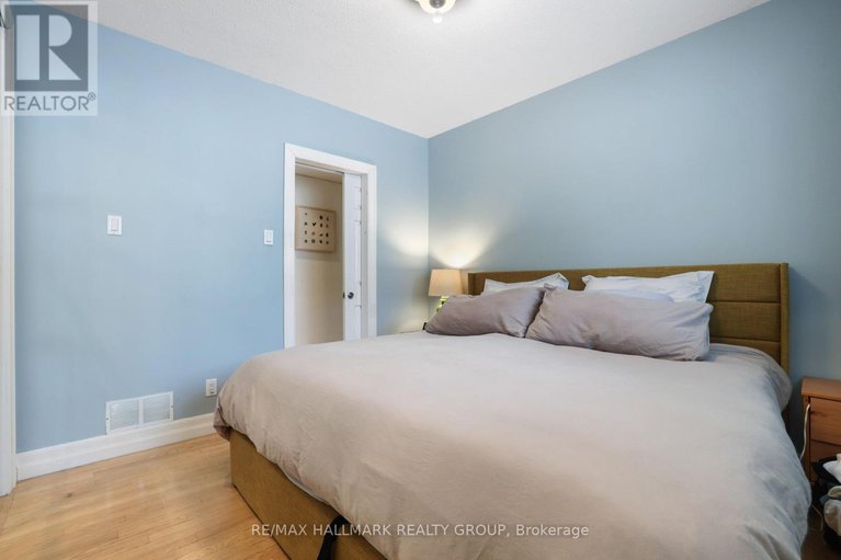 28431922/208-210-renouf-avenue/overbrook/ottawa/ontario/K1K3T1_35