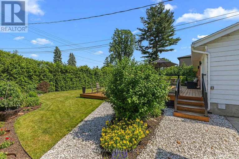 28537676/1883-barnhart-place/alta-vistafaircrest-heights/ottawa/ontario/K1H5B5_39