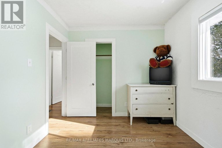 29337110/29-johnson-crescent/long-sault/south-stormont/ontario/K0C1P0_15