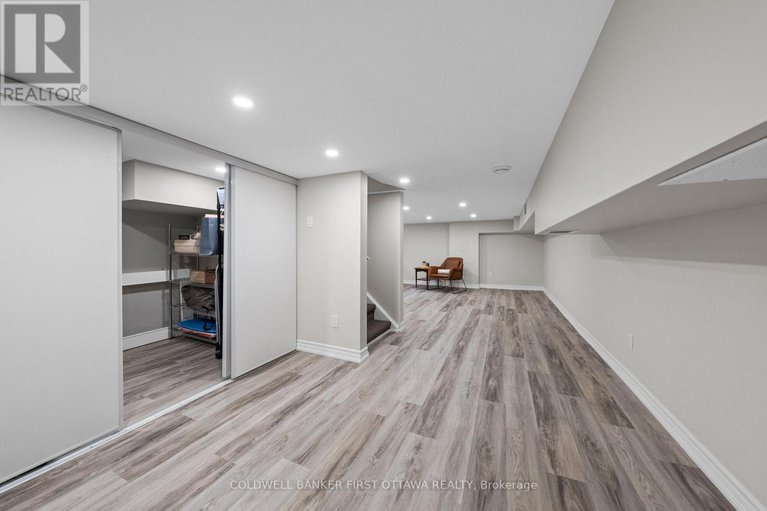 29594618/12-stevenson-avenue/carlington/ottawa/ontario/K1Z6N1_32