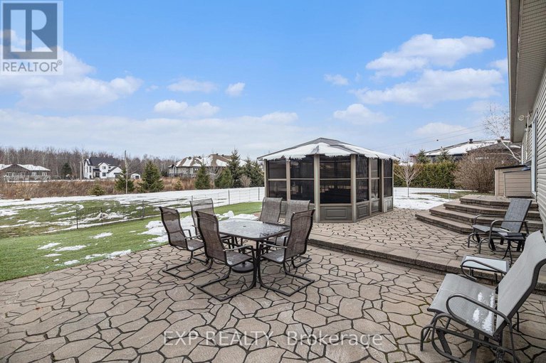 28990239/2003-farisita-drive/vars-village/ottawa/ontario/K0A3H0_31