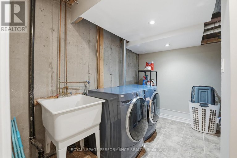 29441427/808-scala-avenue/avalon-east/ottawa/ontario/K4A4X2_31