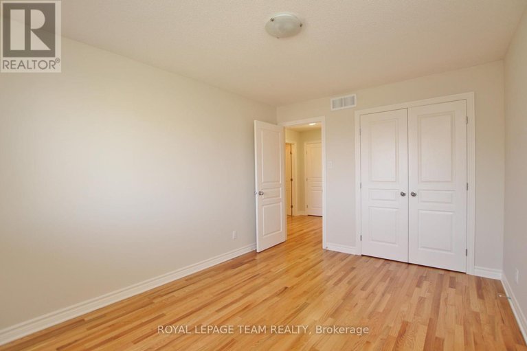 29359031/1032-marconi-avenue/morgans-grantsouth-march/ottawa/ontario/K2W0C8_13