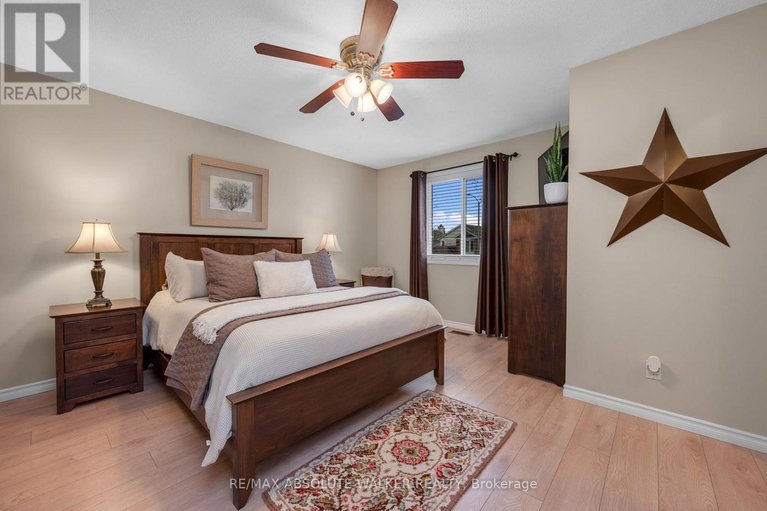 29677661/671-mathieu-way/fallingbrookpineridge/ottawa/ontario/K4A2R6_16