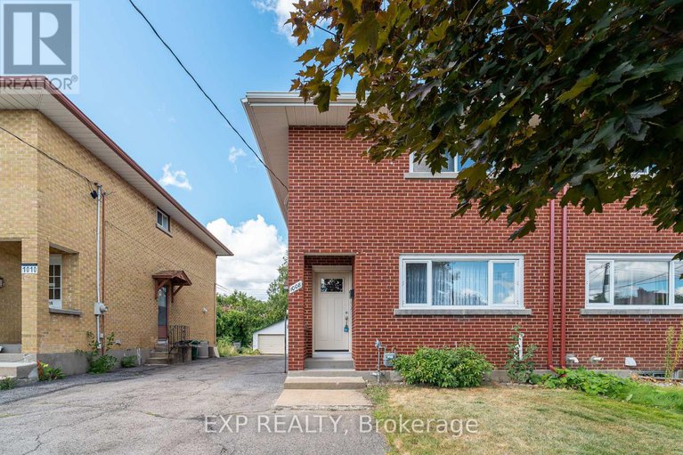 28904328/1008-riddell-avenue-s/mckellar-heightsglabar-park/ottawa/ontario/K2C2J5_1