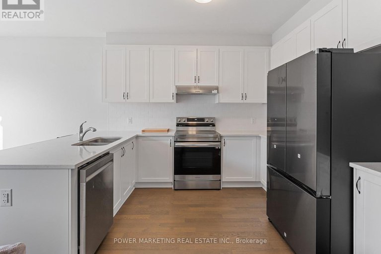 29190311/1017-curraglass-walk/stittsville-north/ottawa/ontario/K2S3A6_7