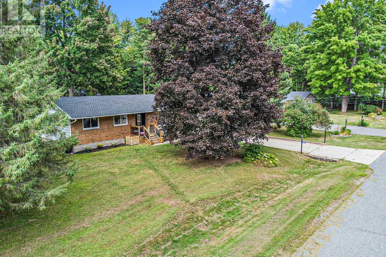 28814583/934-galaxie-avenue/navan/ottawa/ontario/K4B1M5_33